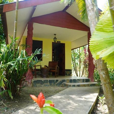 Khao Sok Holiday Resort Khao Sok National Park Exterior photo